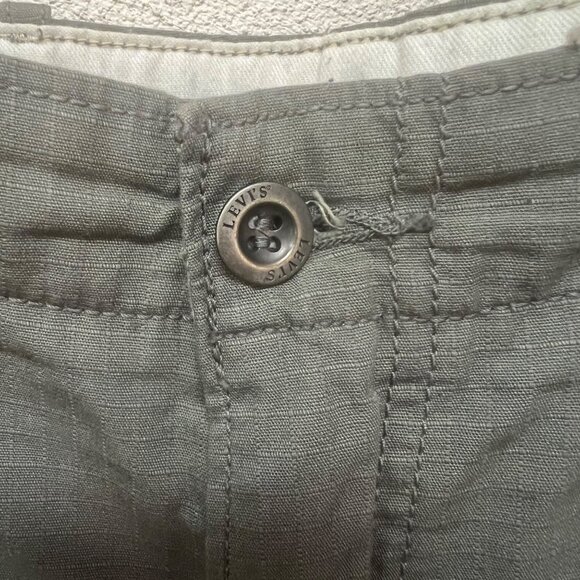 Men's Levi's Gray Cargo Shorts Size W38 - Picture 4 of 9